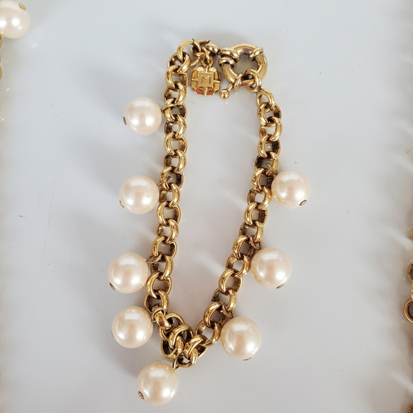 Long pearl necklace with matching bracelet - Picture 6 of 7